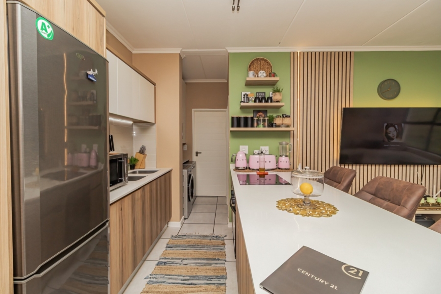 1 Bedroom Property for Sale in De Zicht Estate Western Cape